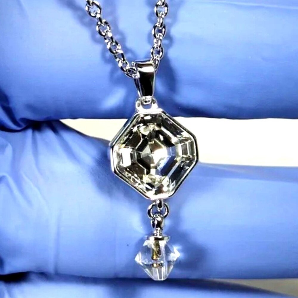 Swarovski Crystal Necklace - Sterling Silver Overlay w/ Hexagon Drop Pendant 18" - Picture 3 of 10